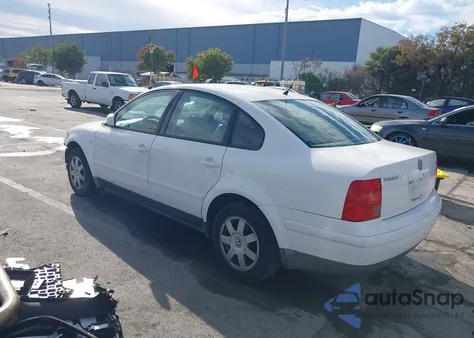 2000 Volkswagen Passat Gls V6 из США, поврежденный, VIN WVWMD23B4YE140629